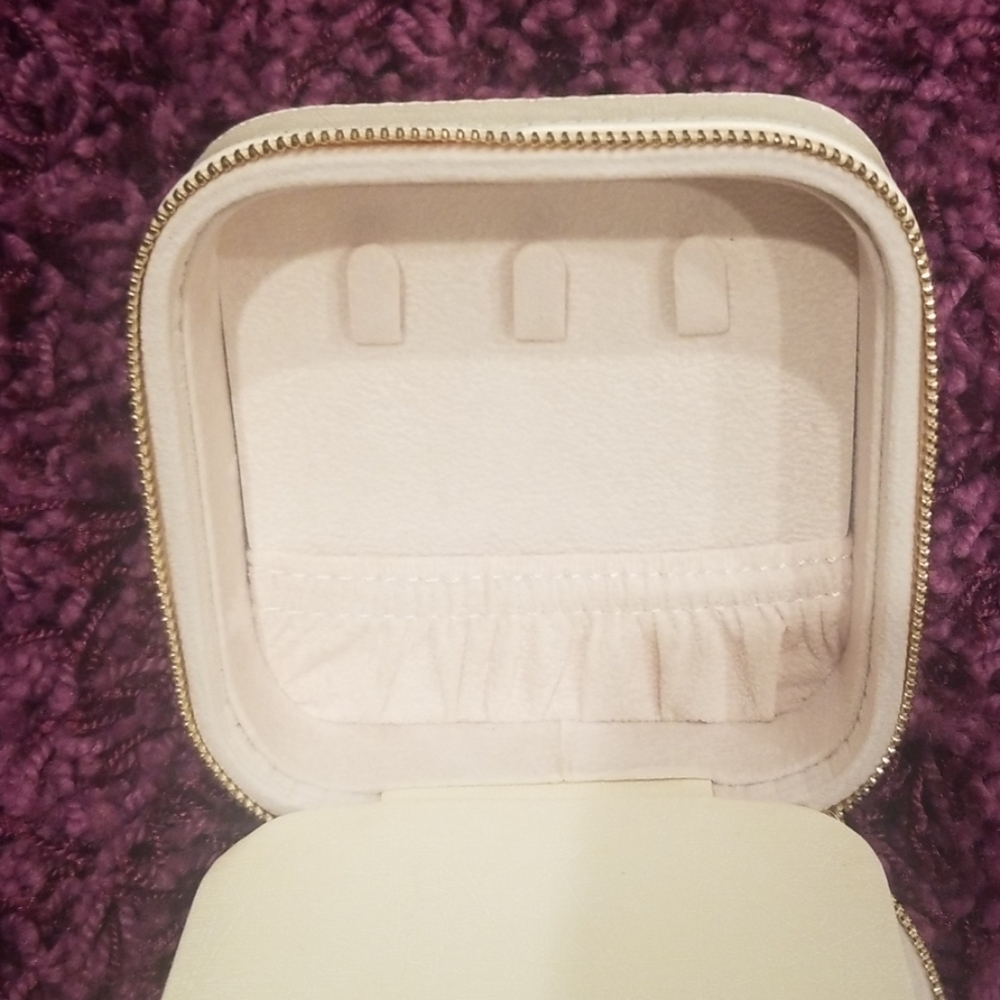 Jewelry box - Picture 4 of 4
